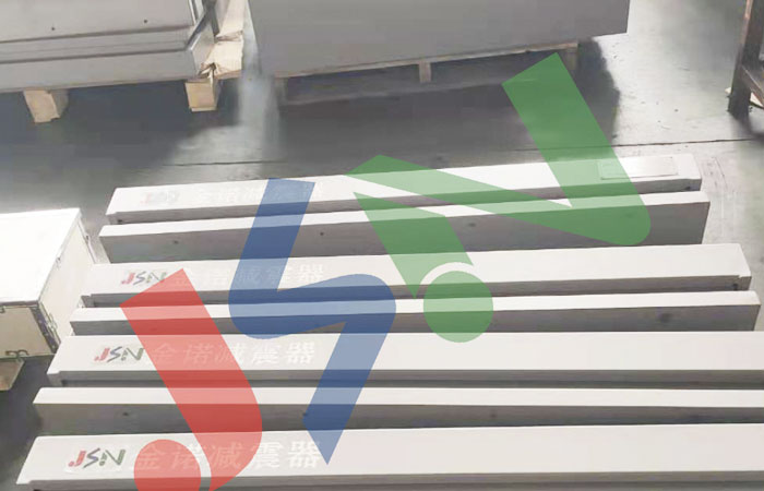 上海虹橋國家會展中心矩陣式減振器MT型案例！